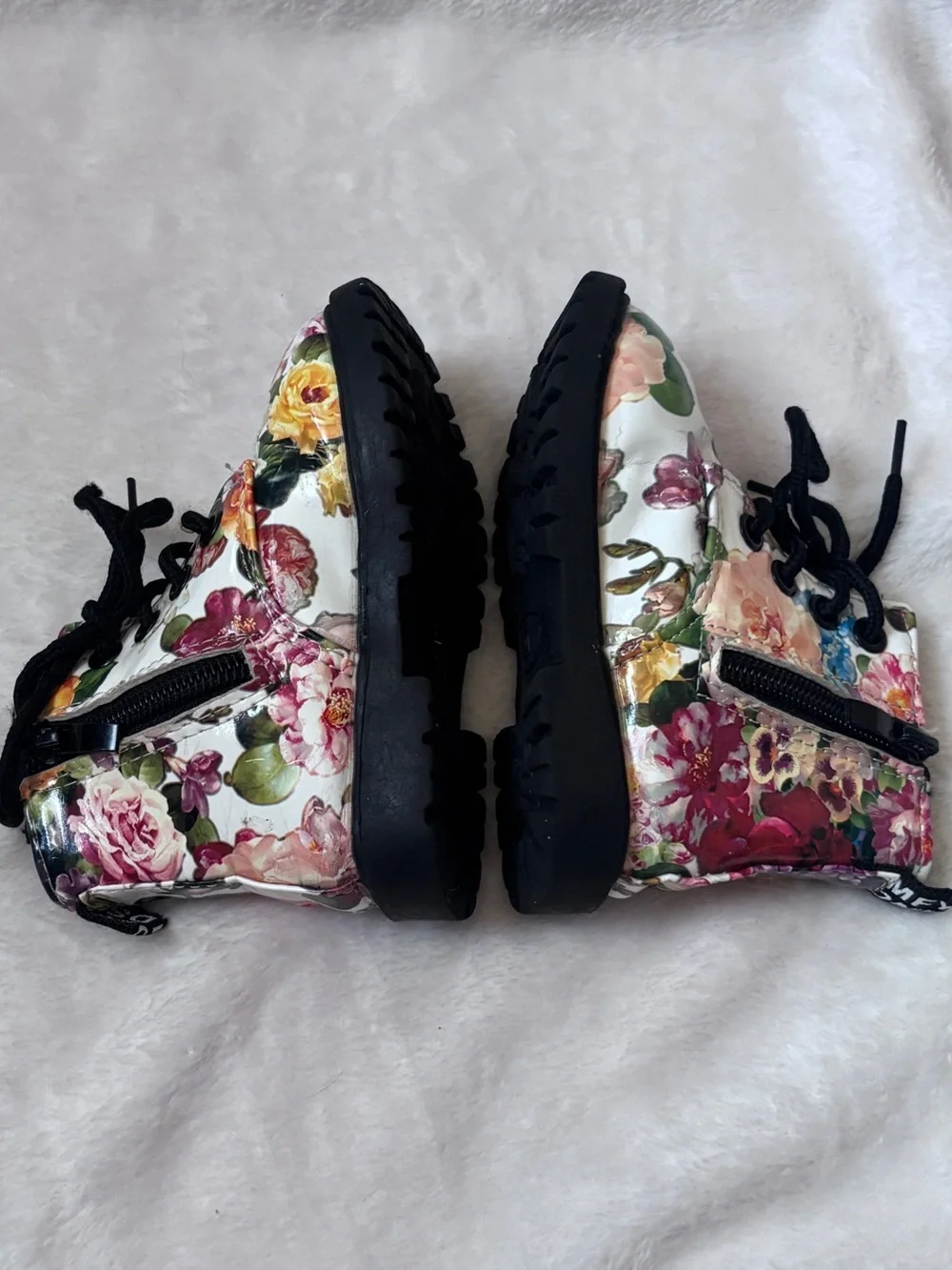 💛 sold 💛